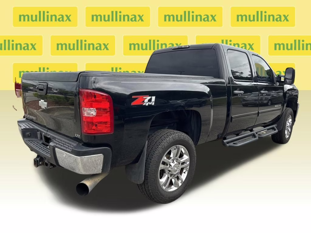 2013 Black Chevrolet Silverado 2500HD LT 4X4 Truck