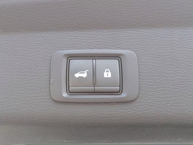 2024 Silver Mitsubishi Outlander SE AWD SUV