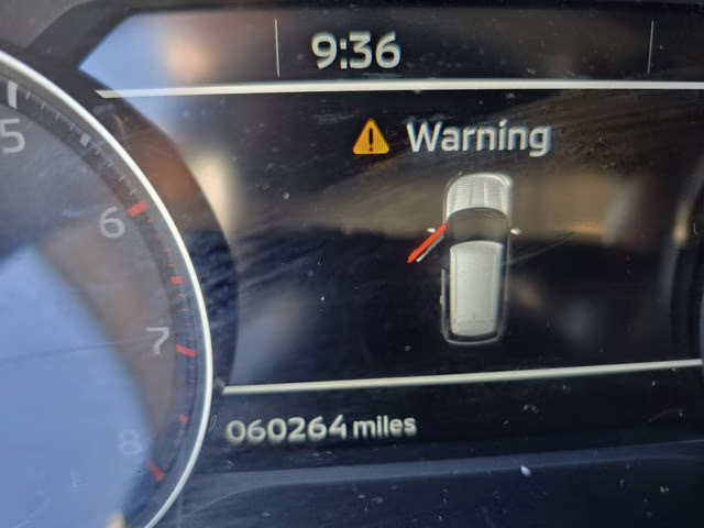 2024 Silver Mitsubishi Outlander SE AWD SUV