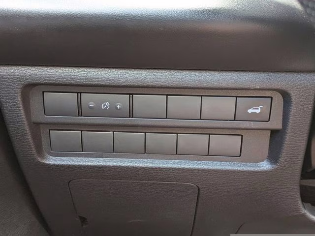 2024 Silver Mitsubishi Outlander SE AWD SUV