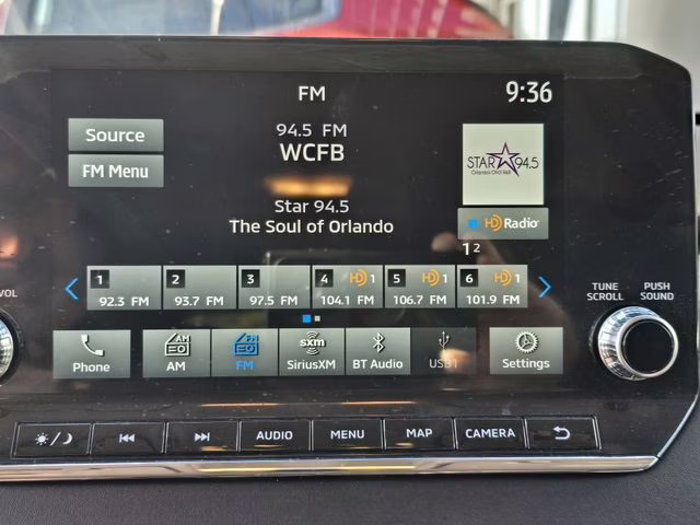 2024 Silver Mitsubishi Outlander SE AWD SUV