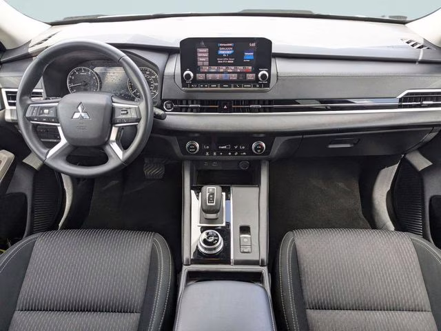 2022 Black Diamond Mitsubishi Outlander ES FWD SUV