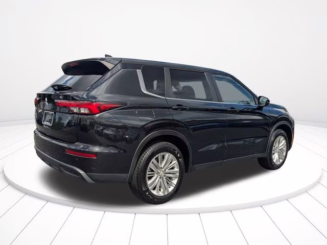 2022 Black Diamond Mitsubishi Outlander ES FWD SUV