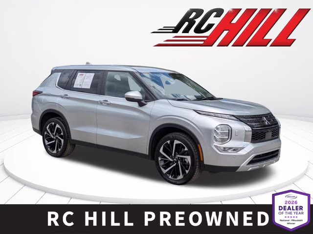 2024 Silver Mitsubishi Outlander SE AWD SUV