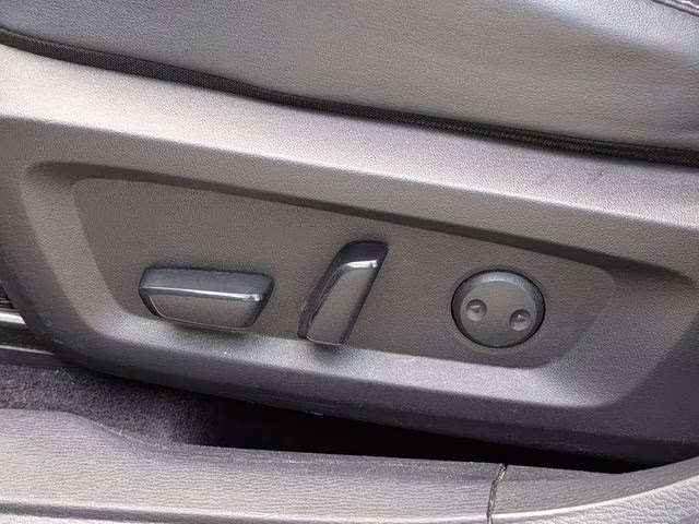2024 Silver Mitsubishi Outlander SE AWD SUV