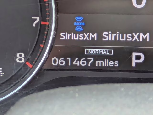 2024 Silver Mitsubishi Outlander SE AWD SUV