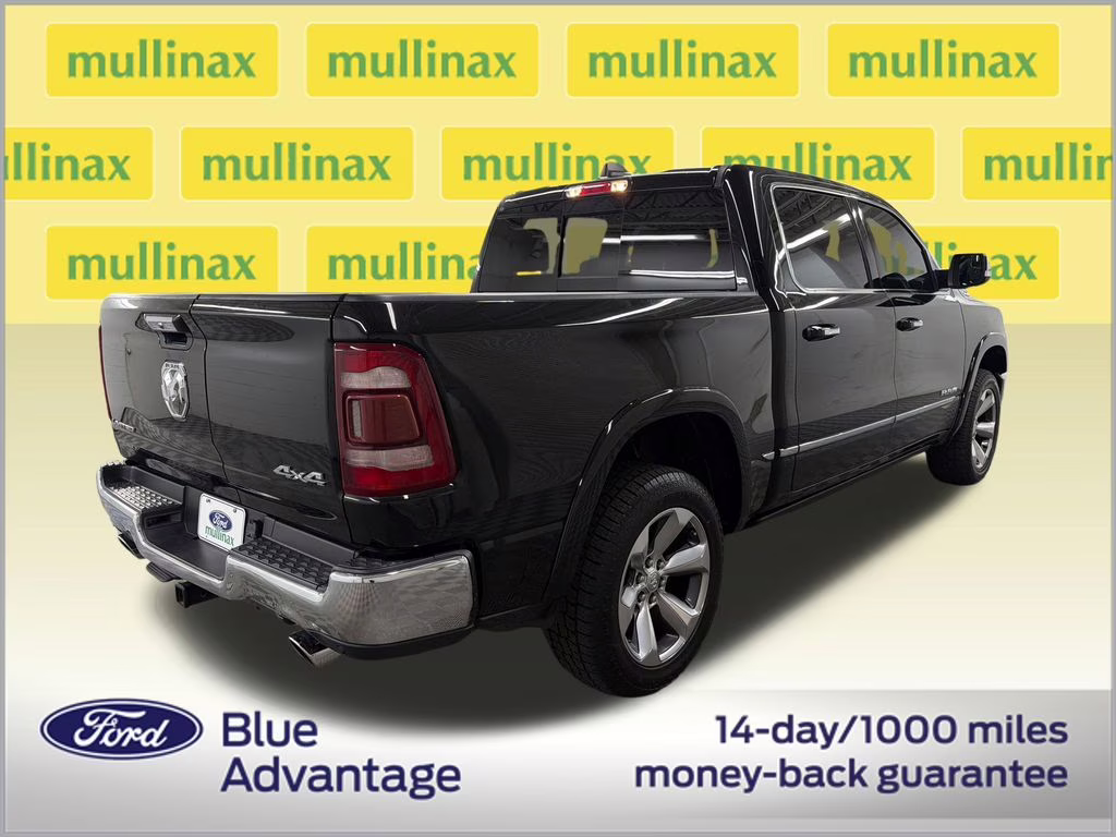 2022 Diamond Black Crystal Pearlcoat Ram 1500 Limited 4X4 Truck