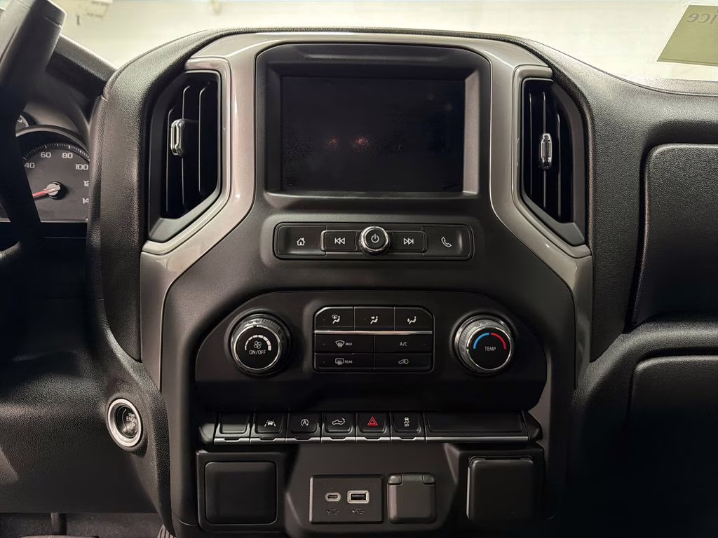 2022 Summit White Chevrolet Silverado 1500 Custom 4X4 Truck