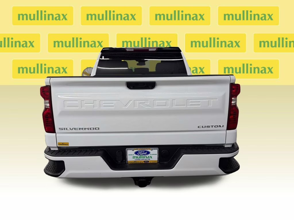 2022 Summit White Chevrolet Silverado 1500 Custom 4X4 Truck