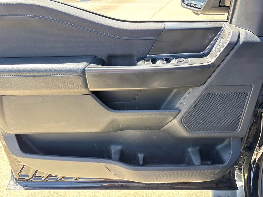 2024 Black Metallic Ford F-150 XLT 4X4 Truck