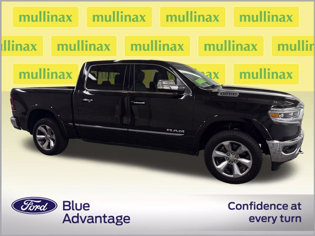 2022 Diamond Black Crystal Pearlcoat Ram 1500 Limited 4X4 Truck
