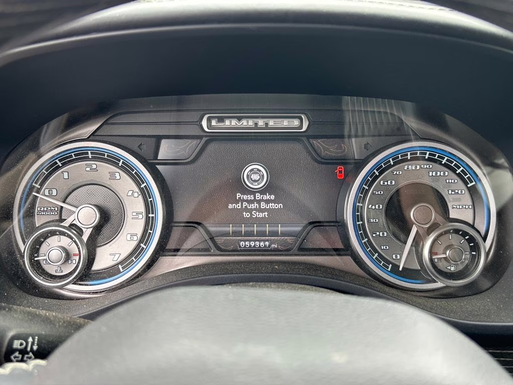 2022 Diamond Black Crystal Pearlcoat Ram 1500 Limited 4X4 Truck