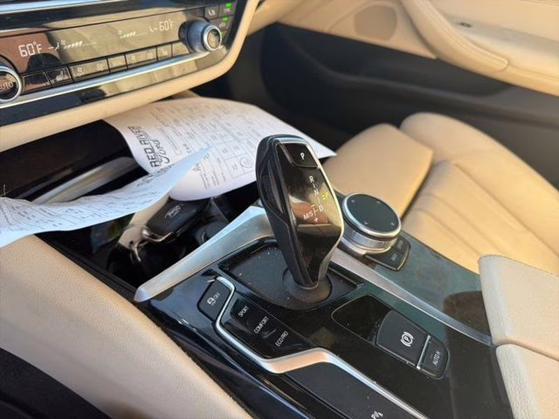 2020 Mineral White Metallic BMW 5 Series 540i xDrive AWD Sedan