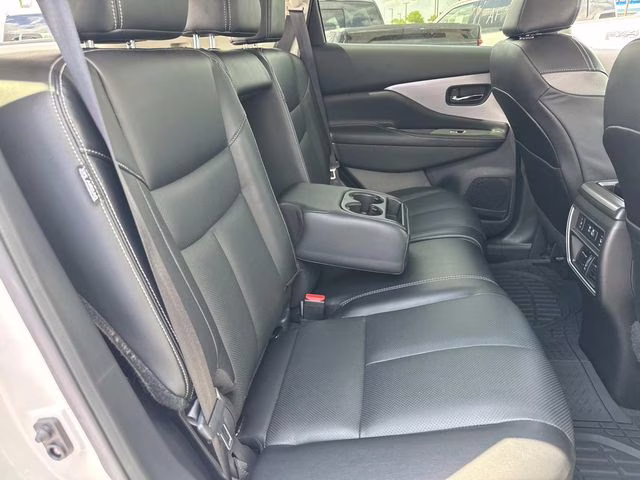 2022 Pearl White Nissan Murano SL FWD SUV