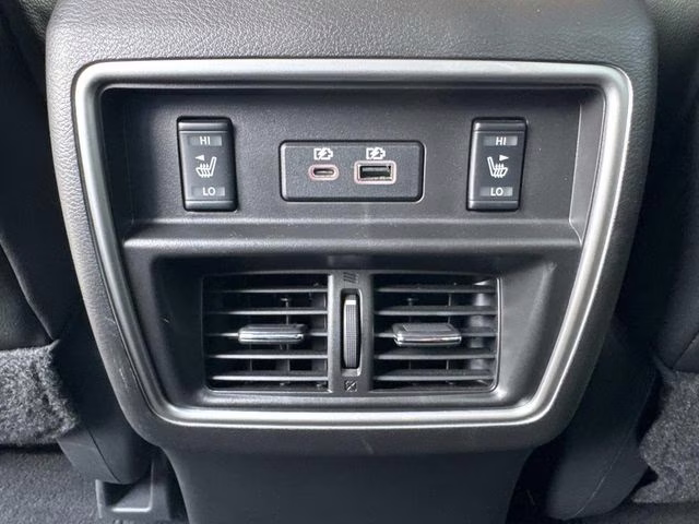 2022 Pearl White Nissan Murano SL FWD SUV