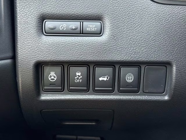 2022 Pearl White Nissan Murano SL FWD SUV