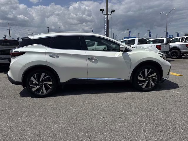 2022 Pearl White Nissan Murano SL FWD SUV