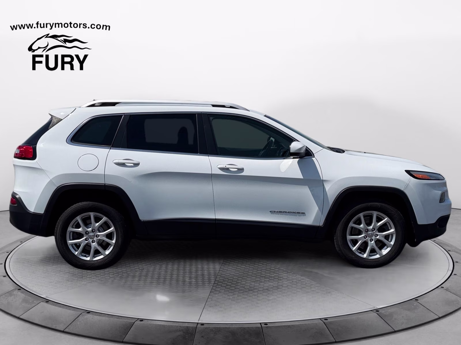 2014 Bright White Clearcoat Jeep Cherokee Latitude 4X4 SUV