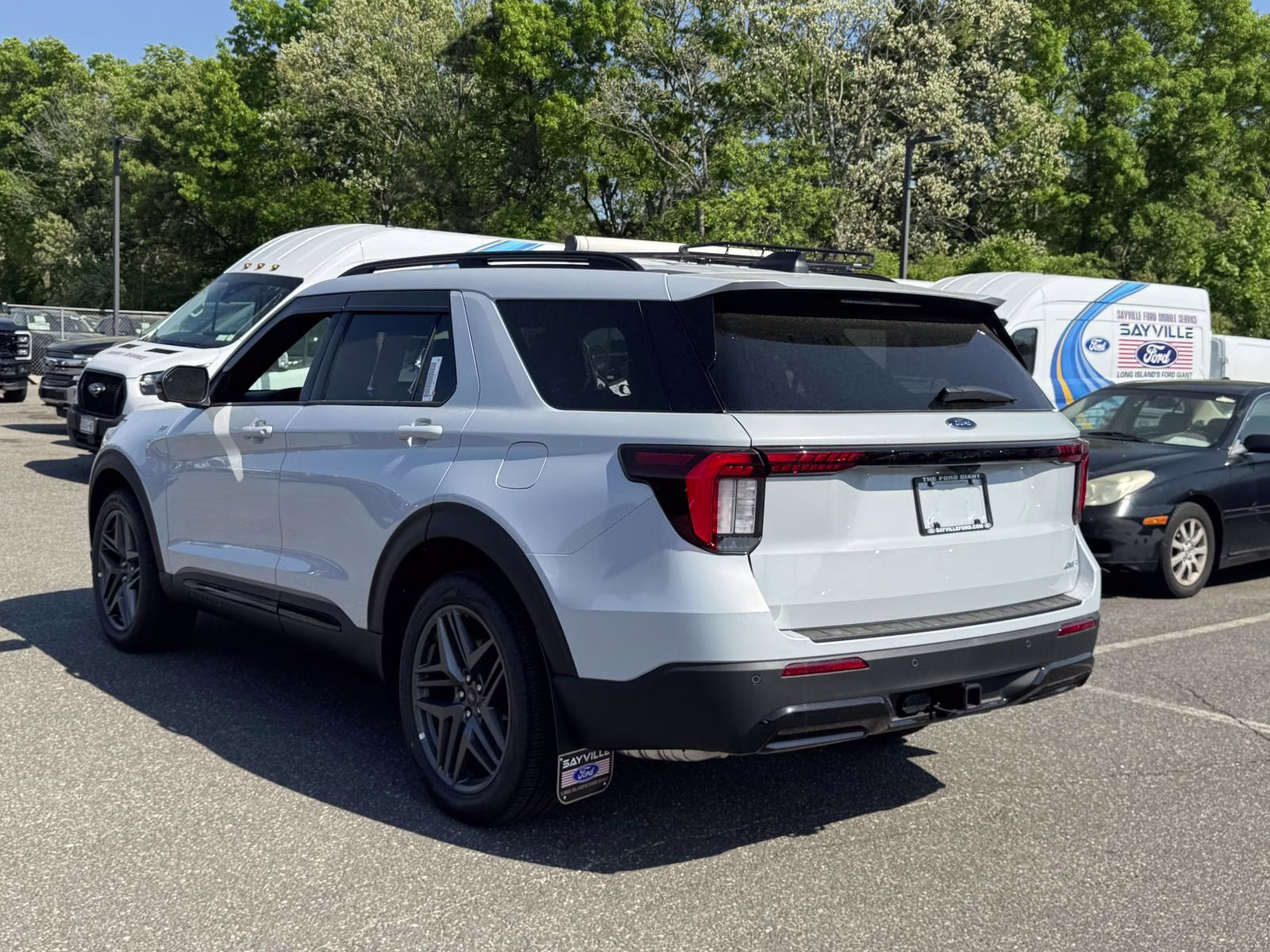 2026 Space White Metallic Ford Explorer ST-Line 4WD 4X4 SUV