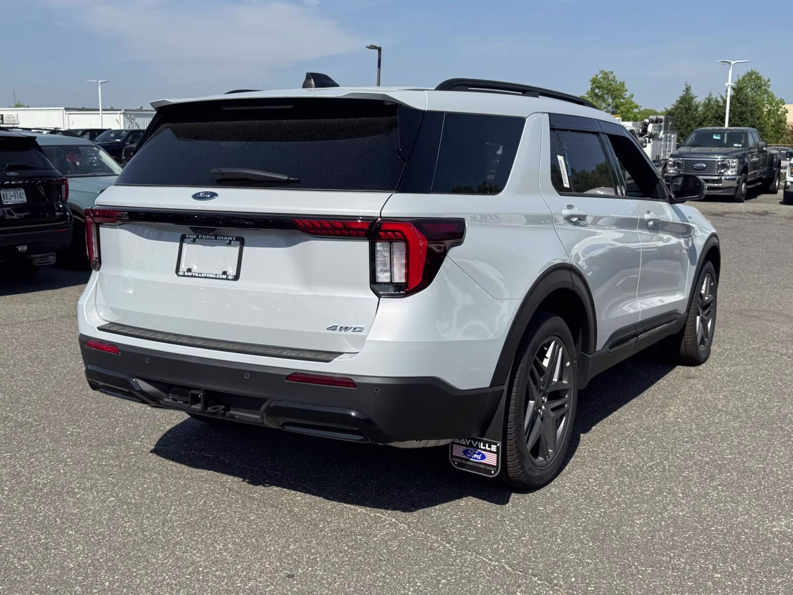 2026 Space White Metallic Ford Explorer ST-Line 4WD 4X4 SUV