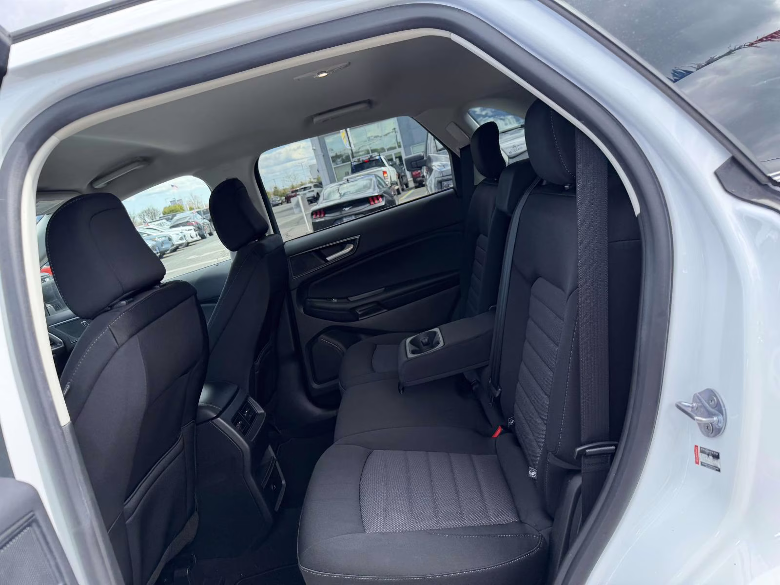 2023 White Ford Edge SE AWD AWD SUV