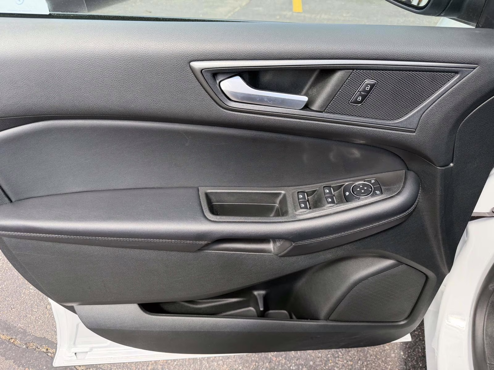 2023 White Ford Edge SE AWD AWD SUV