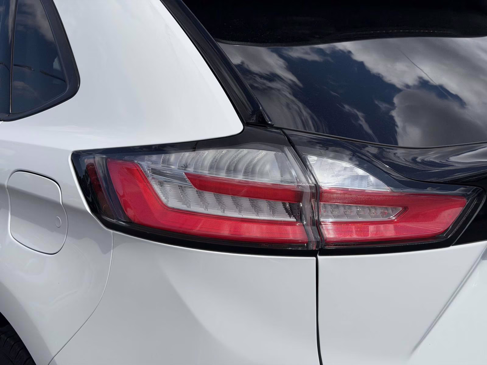 2023 White Ford Edge SE AWD AWD SUV