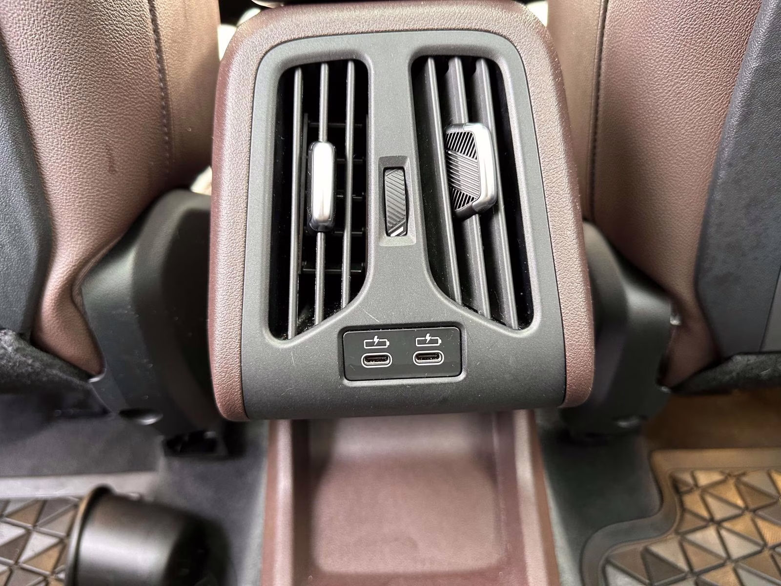 2023 Alpine White BMW X1 xDrive28i Sports Activity Vehicle AWD SUV