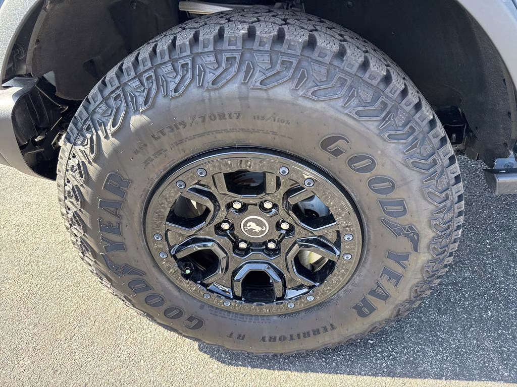 2025 Azure Gray Metallic Tri-Coat Ford Bronco Badlands 4X4 SUV