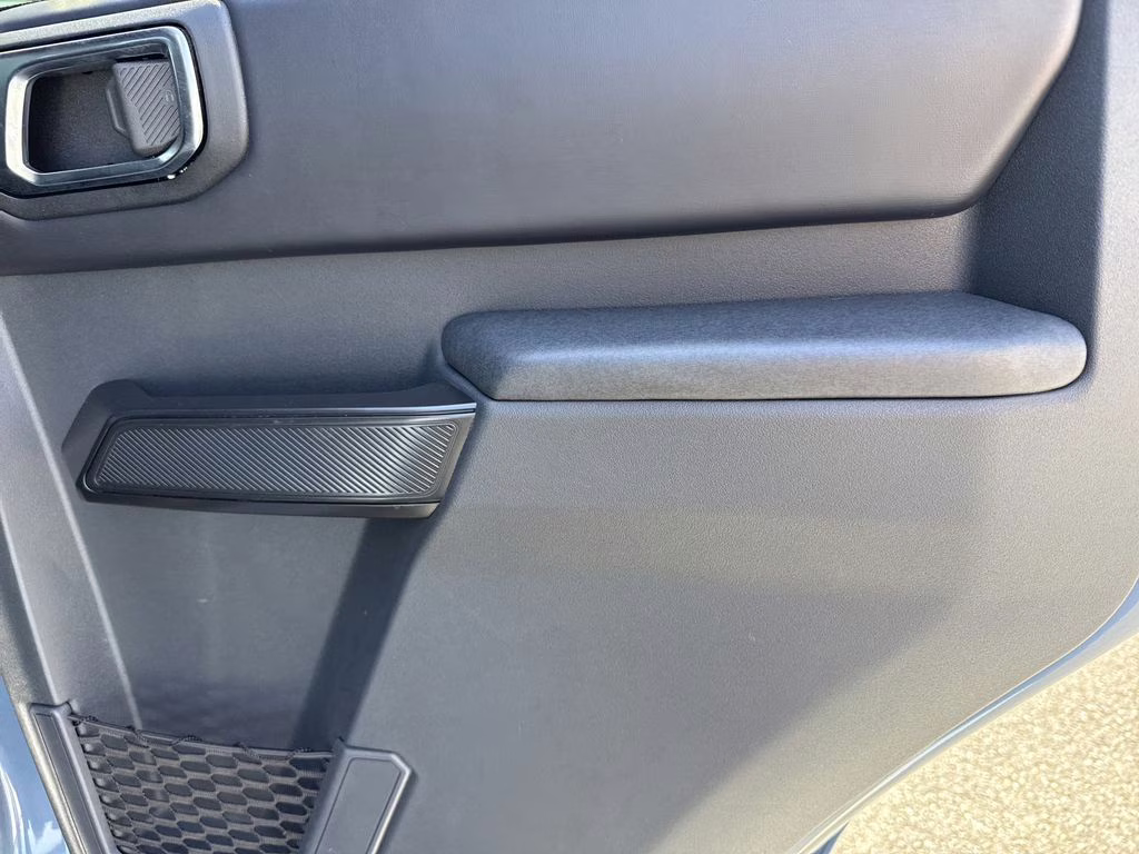 2025 Azure Gray Metallic Tri-Coat Ford Bronco Badlands 4X4 SUV