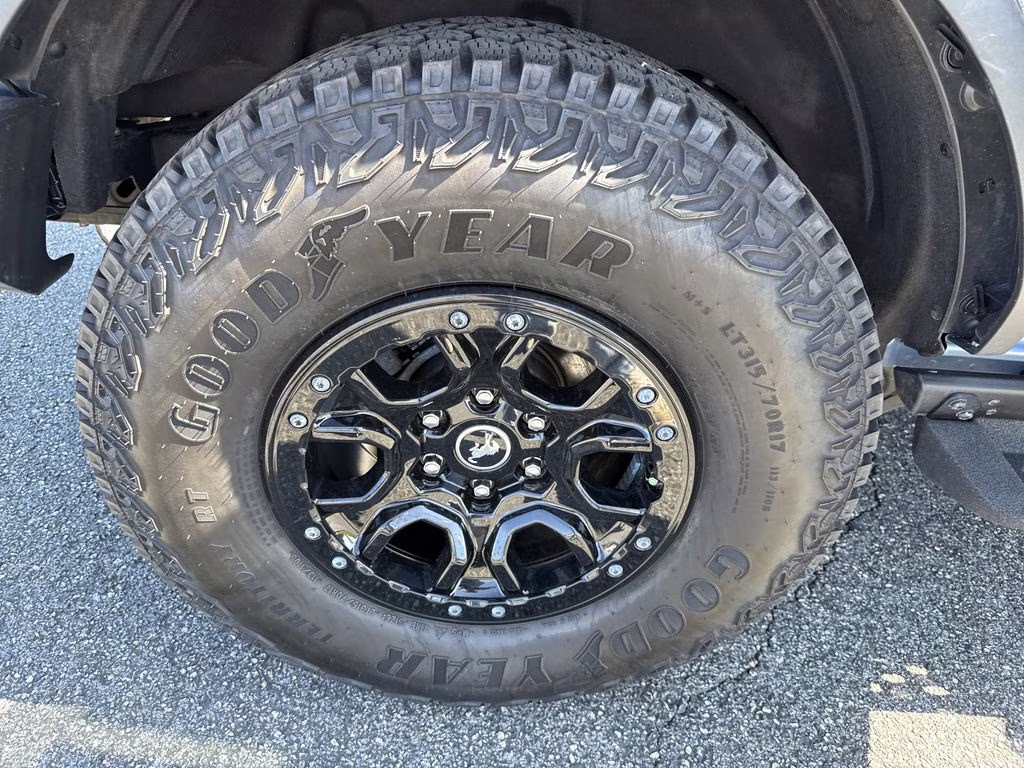 2025 Azure Gray Metallic Tri-Coat Ford Bronco Badlands 4X4 SUV