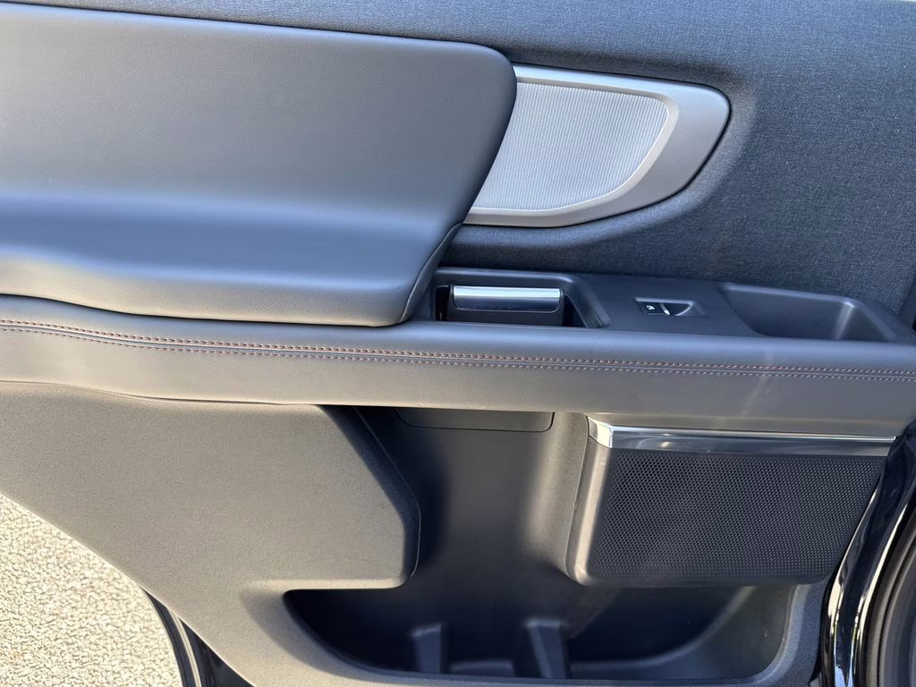 2025 Agate Black Metallic Ford Expedition Active RWD SUV