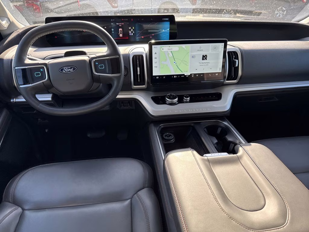 2025 Agate Black Metallic Ford Expedition Active RWD SUV