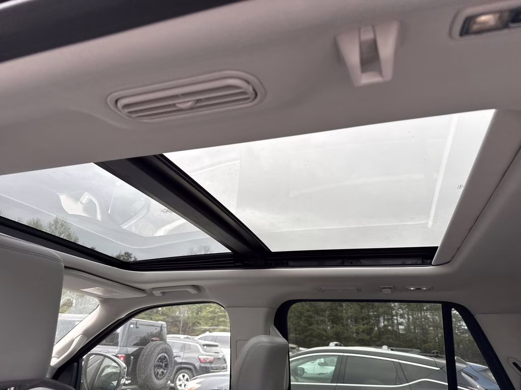 2025 Agate Black Metallic Ford Expedition Active 4X4 SUV