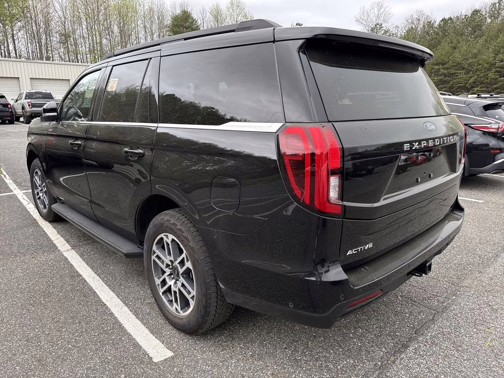 2025 Agate Black Metallic Ford Expedition Active 4X4 SUV