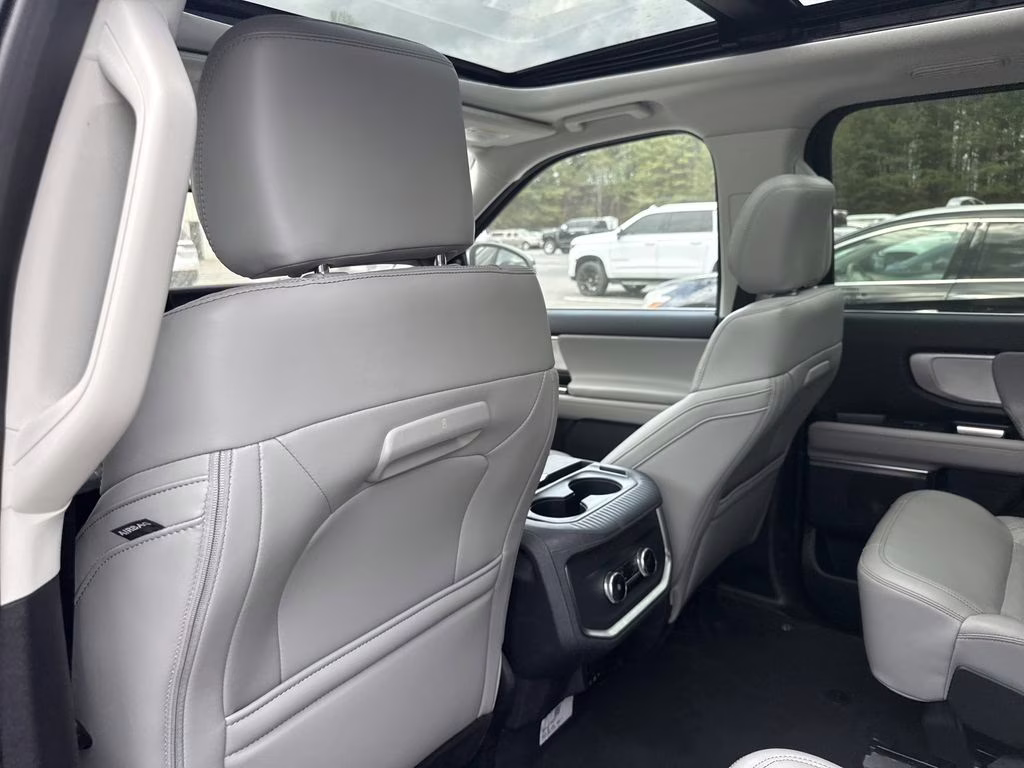 2025 Agate Black Metallic Ford Expedition Active 4X4 SUV