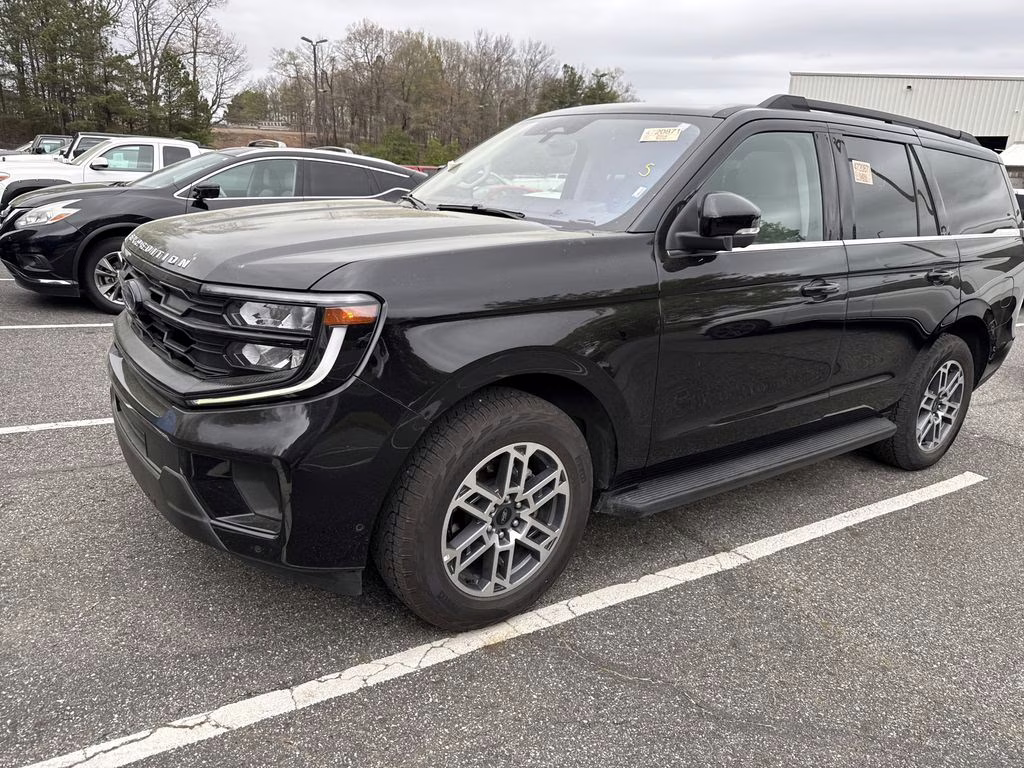 2025 Agate Black Metallic Ford Expedition Active 4X4 SUV