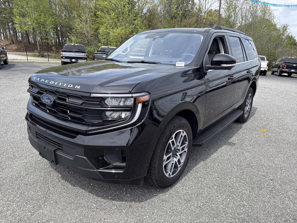 2025 Agate Black Metallic Ford Expedition Active 4X4 SUV