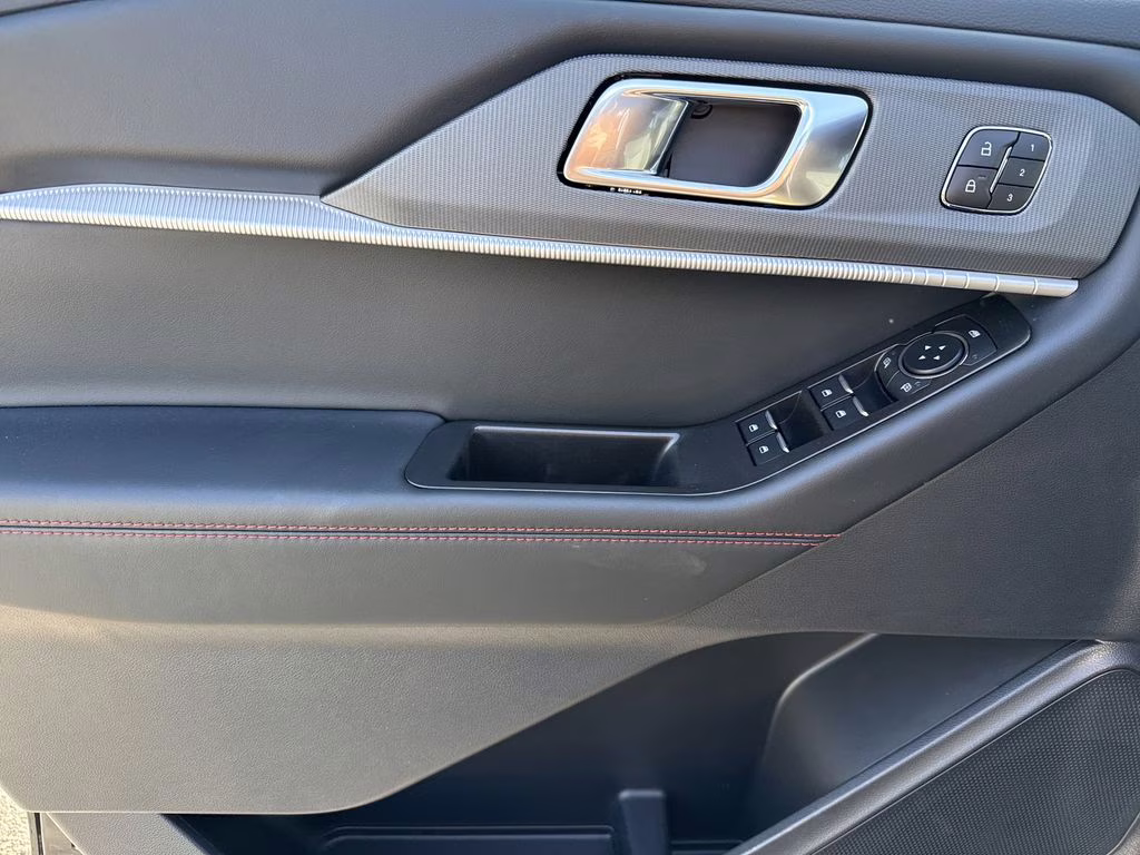 2026 Agate Black Metallic Ford Explorer ST-Line 4X4 SUV