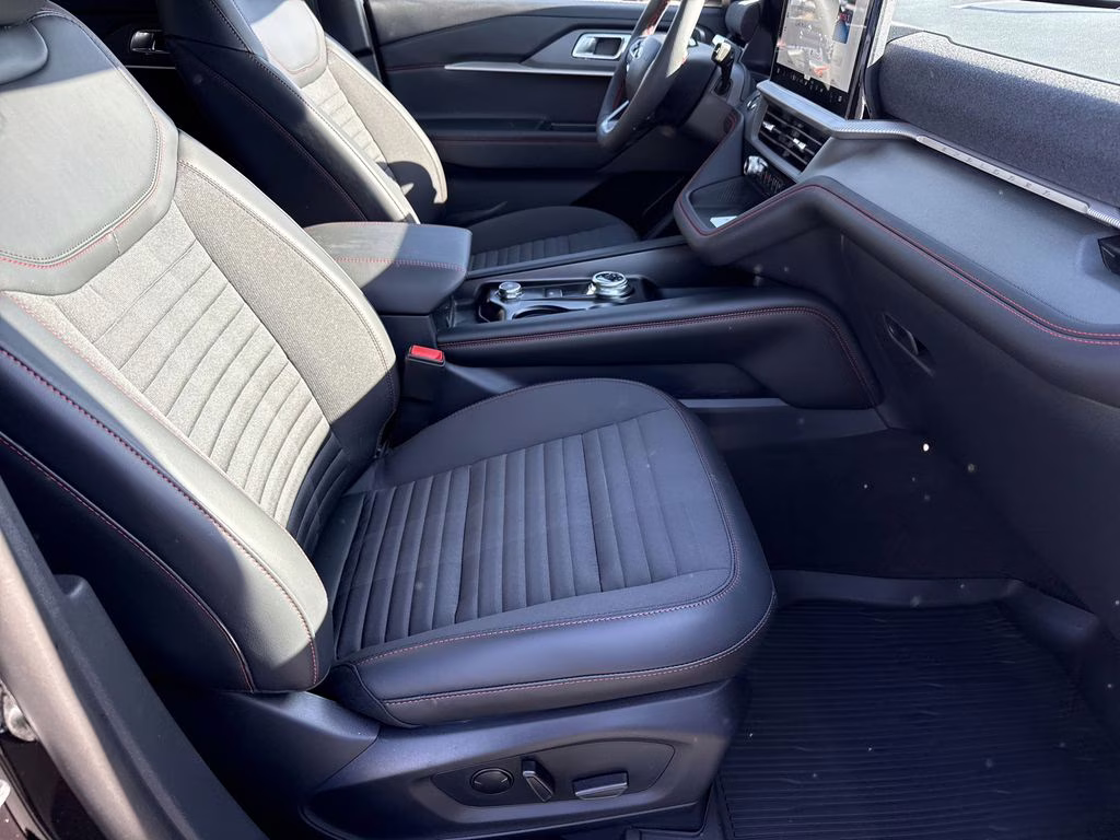 2026 Agate Black Metallic Ford Explorer ST-Line 4X4 SUV