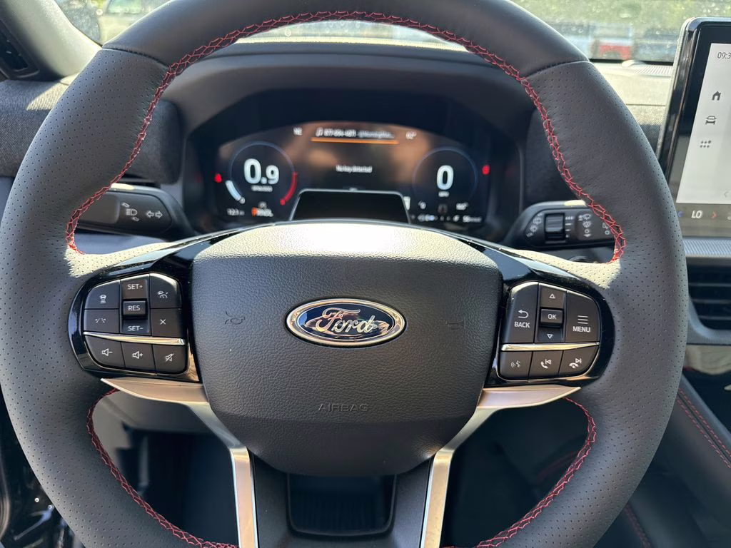 2026 Agate Black Metallic Ford Explorer ST-Line 4X4 SUV