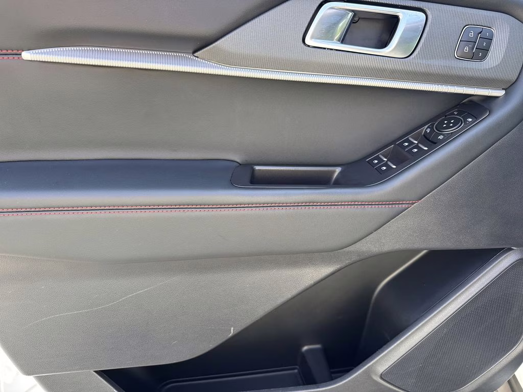 2025 White Metallic Ford Explorer ST-Line 4X4 SUV