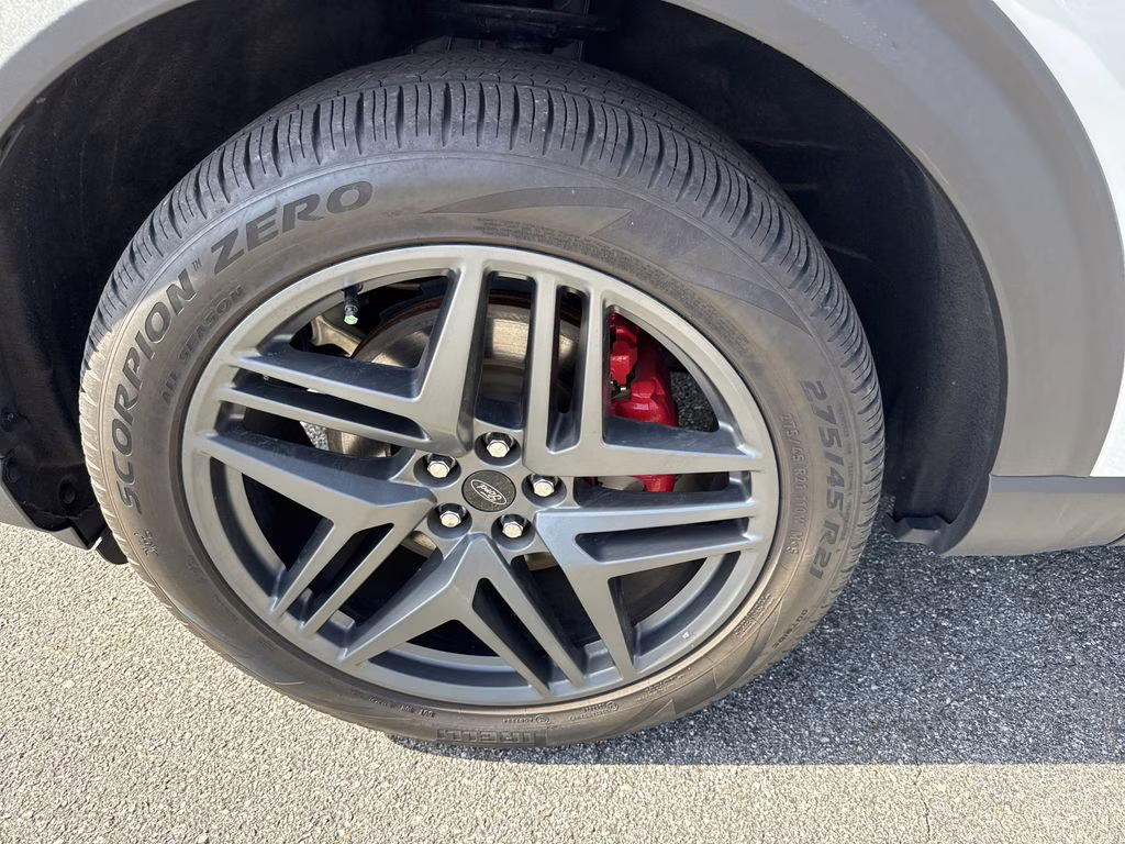 2025 White Metallic Ford Explorer ST-Line 4X4 SUV