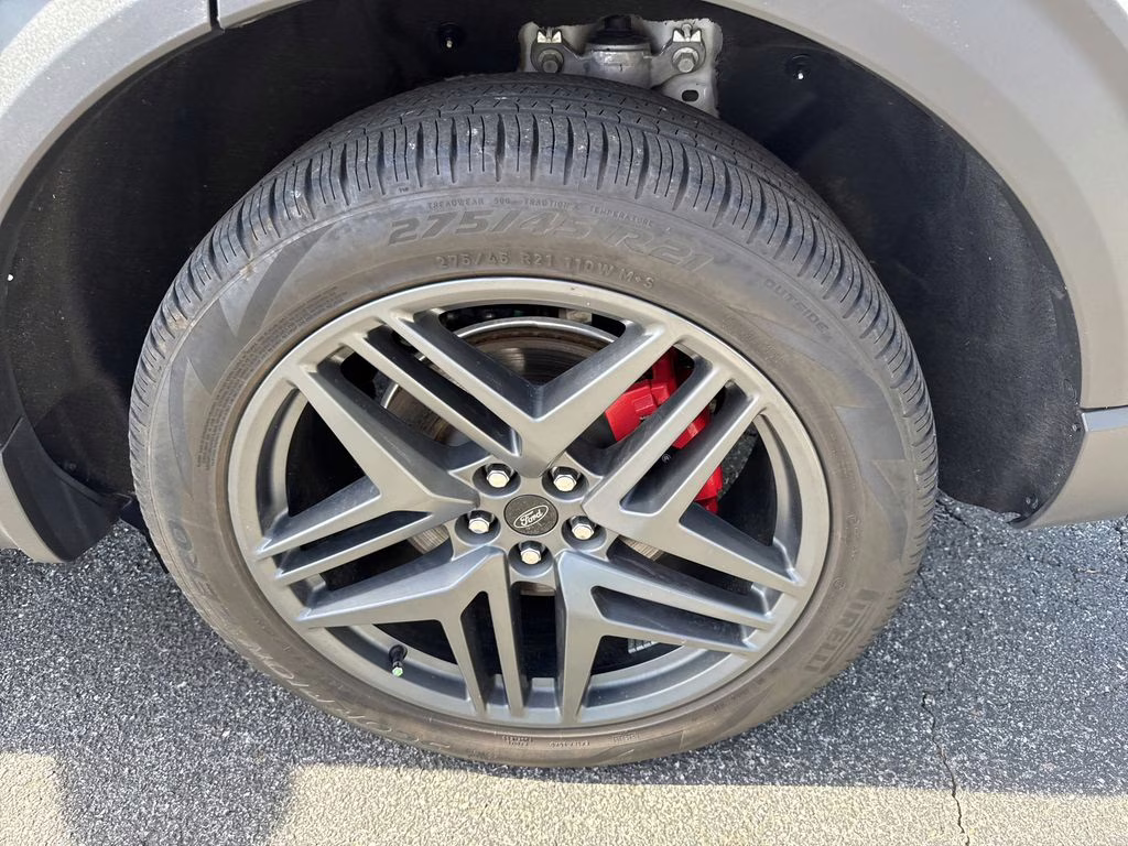 2025 White Metallic Ford Explorer ST-Line 4X4 SUV