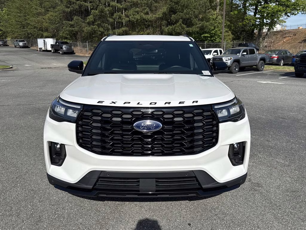 2025 White Metallic Ford Explorer ST-Line 4X4 SUV