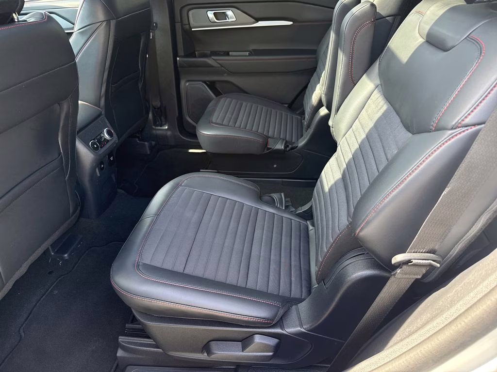 2025 White Metallic Ford Explorer ST-Line 4X4 SUV