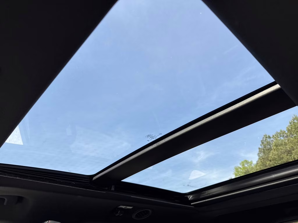 2025 White Metallic Ford Explorer ST-Line 4X4 SUV