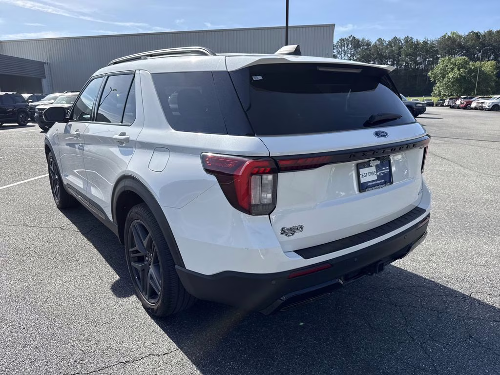 2025 White Metallic Ford Explorer ST-Line 4X4 SUV