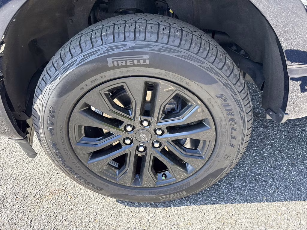 2025 Antimatter Blue Metallic Ford F-150 XLT 4X4 Truck