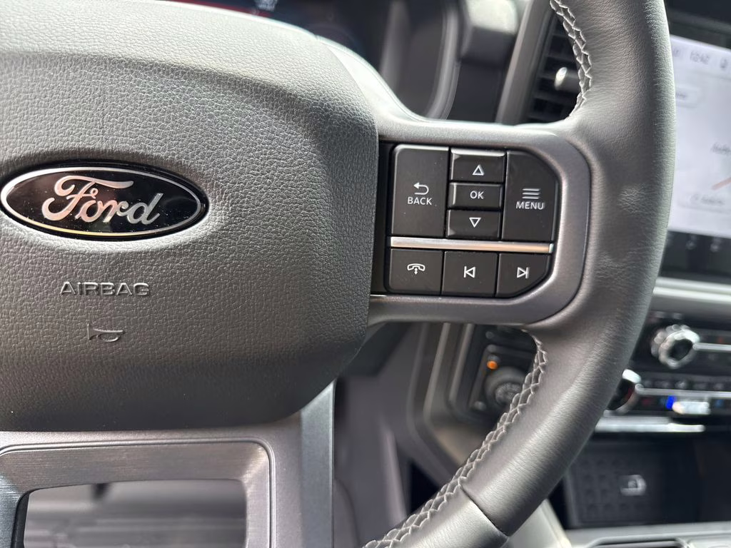 2026 Oxford White Ford F-150 Lariat 4X4 Truck